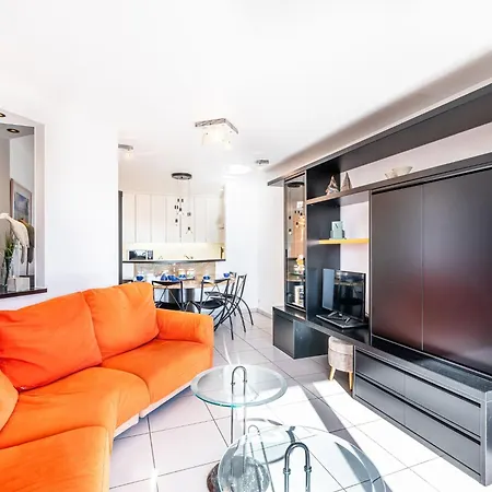 Appartement Apartment In Oostduinkerke With Garage