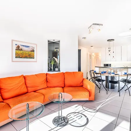 Apartment In Oostduinkerke With Garage Appartement