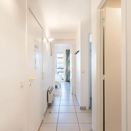 Appartement Apartment In Oostduinkerke With Garage