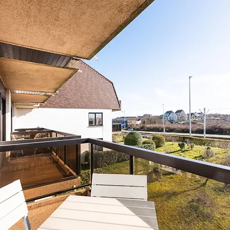 公寓 Apartment In Oostduinkerke With Garage 东代恩凯尔克