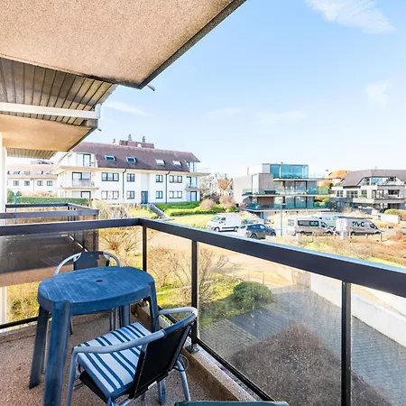 Apartment In Oostduinkerke With Garage *
