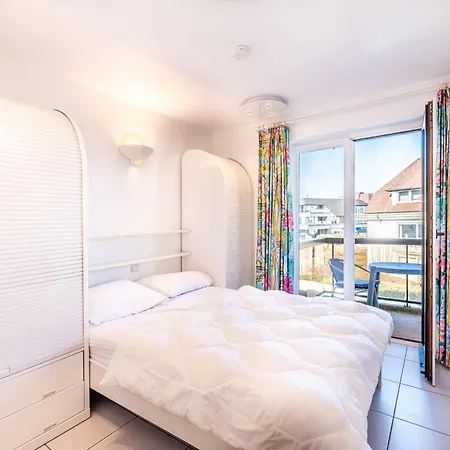 Apartment In Oostduinkerke With Garage
